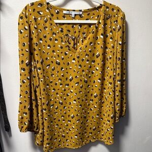 Collective Concepts Yellow Black Relaxed Buttoned Blouse